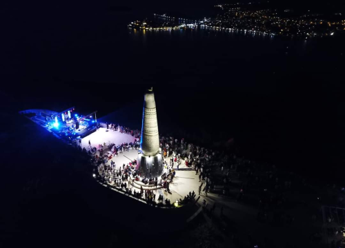 Fotografija 2 - Na primoštenskom brdu Gaj održan koncert 'Tragom Olivera': Pogledajte kako smo se proveli