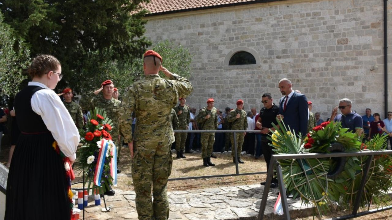 Jelić položio vijence: Svečano obilježena 29. godišnjica oslobođenja Miljevaca