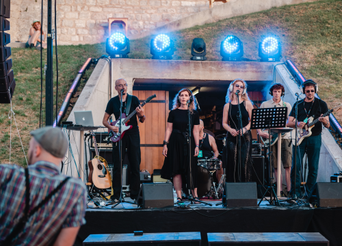 Šibenski bendovi Magul i The Fogsellers rasplesali publiku na drugom danu Let’s Rock festivala na sv. Mihovilu