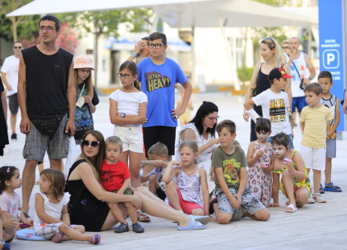 Nedjelja na MDF-u: Na Poljanu stiže jedan neobičan labirint, a bit će svega i po trgovima i ulicama