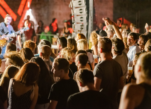 Pipsi i J.R. August bili su izvrsni sinoć na sv. Mihovilu: Pogledajte kako je bilo na koncertu