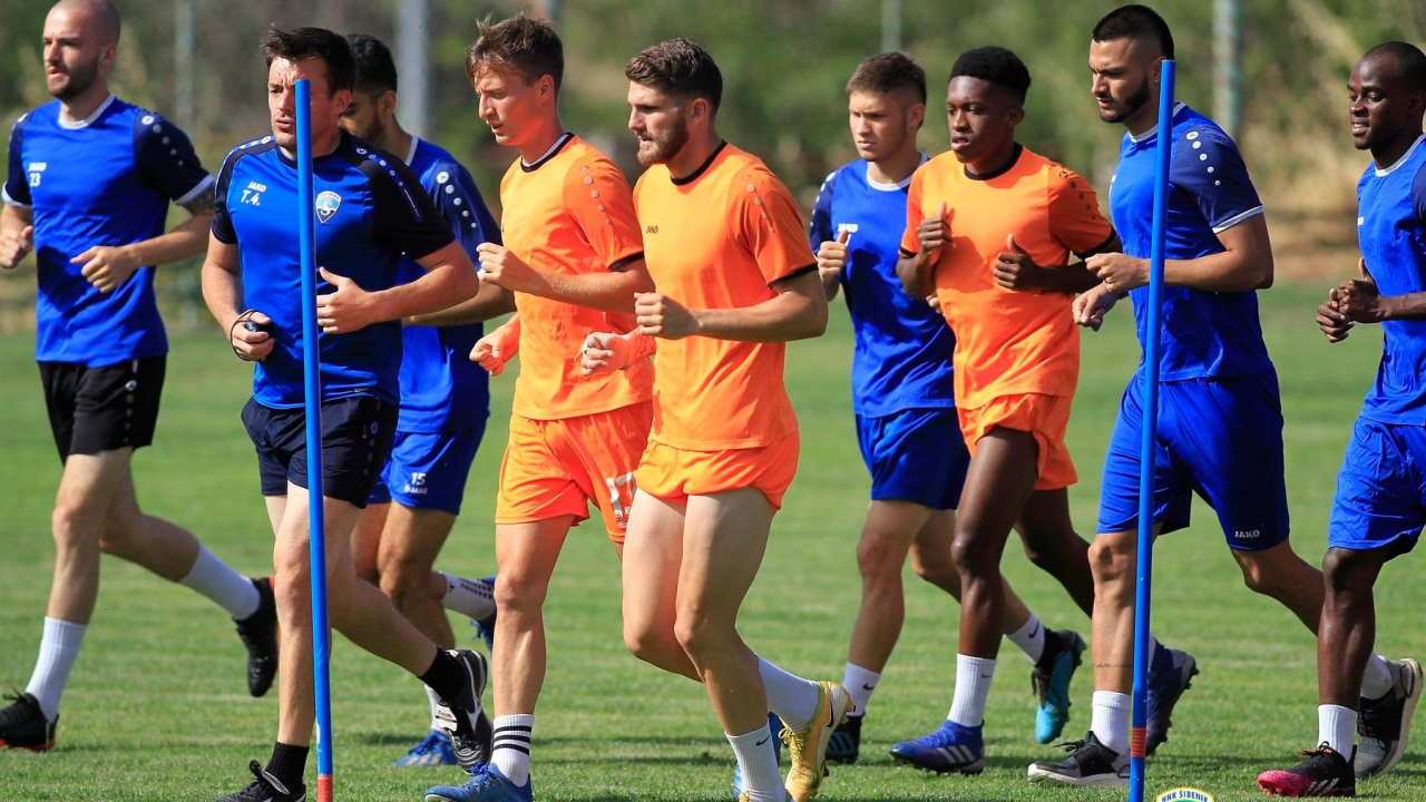 Rosas na pripreme u Sloveniju poveo 26 igrača: Deni Jurić na pragu prelaska u Osijek?