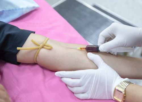 Njemačka ublažava pravila homoseksualcima za darivanje krvi