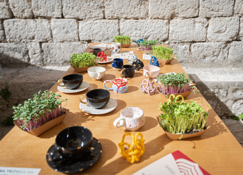 Fotografija 3 - Mala loža u novom ruhu: Provjerite ponudu lokalnih OPG-ova na Zelenoj tržnici!