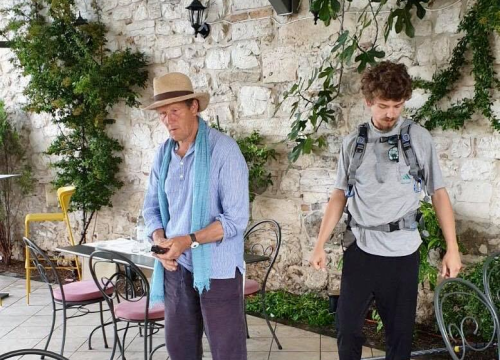 Fotografija 19 - Slavni britanski vrtlar Monty Don snimio emisiju o Samostanskom srednjovjekovnom vrtu sv. Lovre u Šibeniku