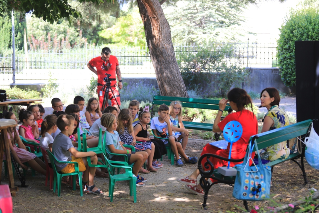 Pogledajte kako je jučer bilo na festivalu i provjerite današnji program po šibenskim trgovima i ulicama