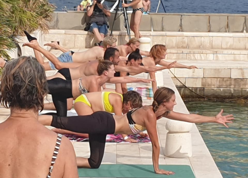 Fotografija 8 - Festival bespravne gradnje na Vruji: 'Tražimo da se ovaj teritorij oslobodi i vrati matičnoj državi!'