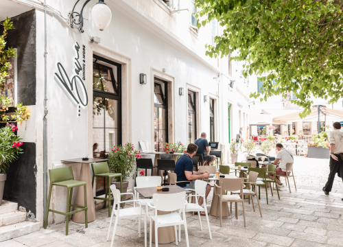 Fotografija 6 - Posjetite Bistro Bava u hladu najstarijeg šibenskog stabla i uživajte u genijalnoj hrani i dvadeset vrsta piva