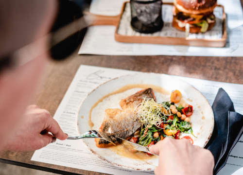 Fotografija 16 - Posjetite Bistro Bava u hladu najstarijeg šibenskog stabla i uživajte u genijalnoj hrani i dvadeset vrsta piva