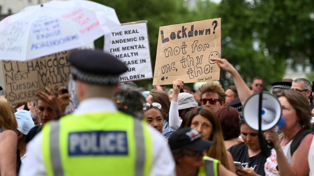 Broj zaraza od početka lipnja u Engleskoj učetverostručen, a Johnson najavljuje potpuno otvaranje