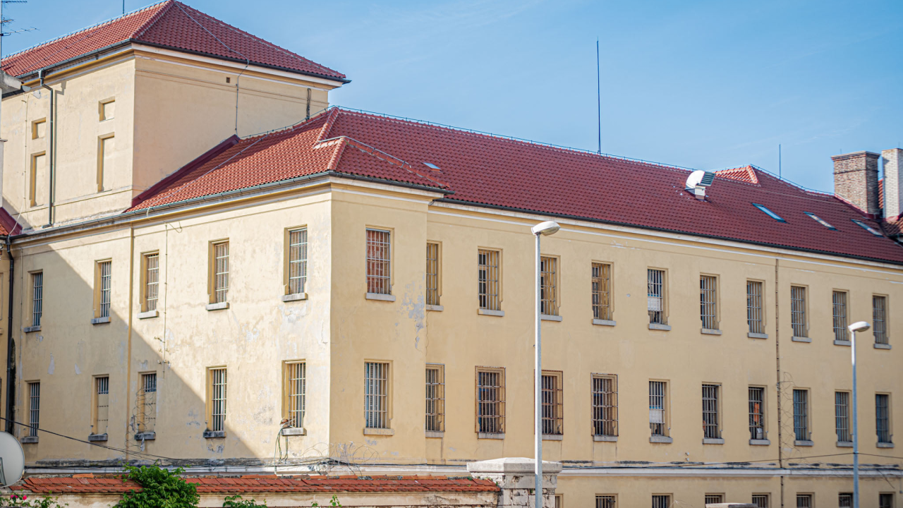 Iza rešetaka šibenskog zatvora bio je 18 godina: Prije mjesec dana izašao s diplomom pravnika!