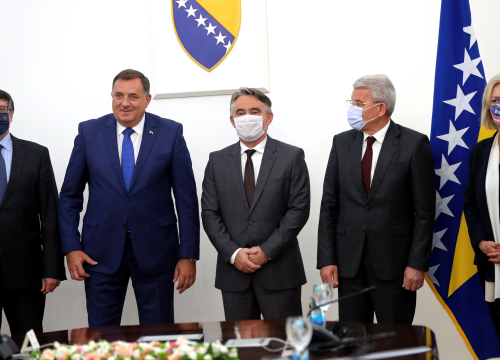 Dodik tvrdi da u Srebernici nije bilo genocida: 'Pokapaju se prazni lijesovi, a ne žrtve'