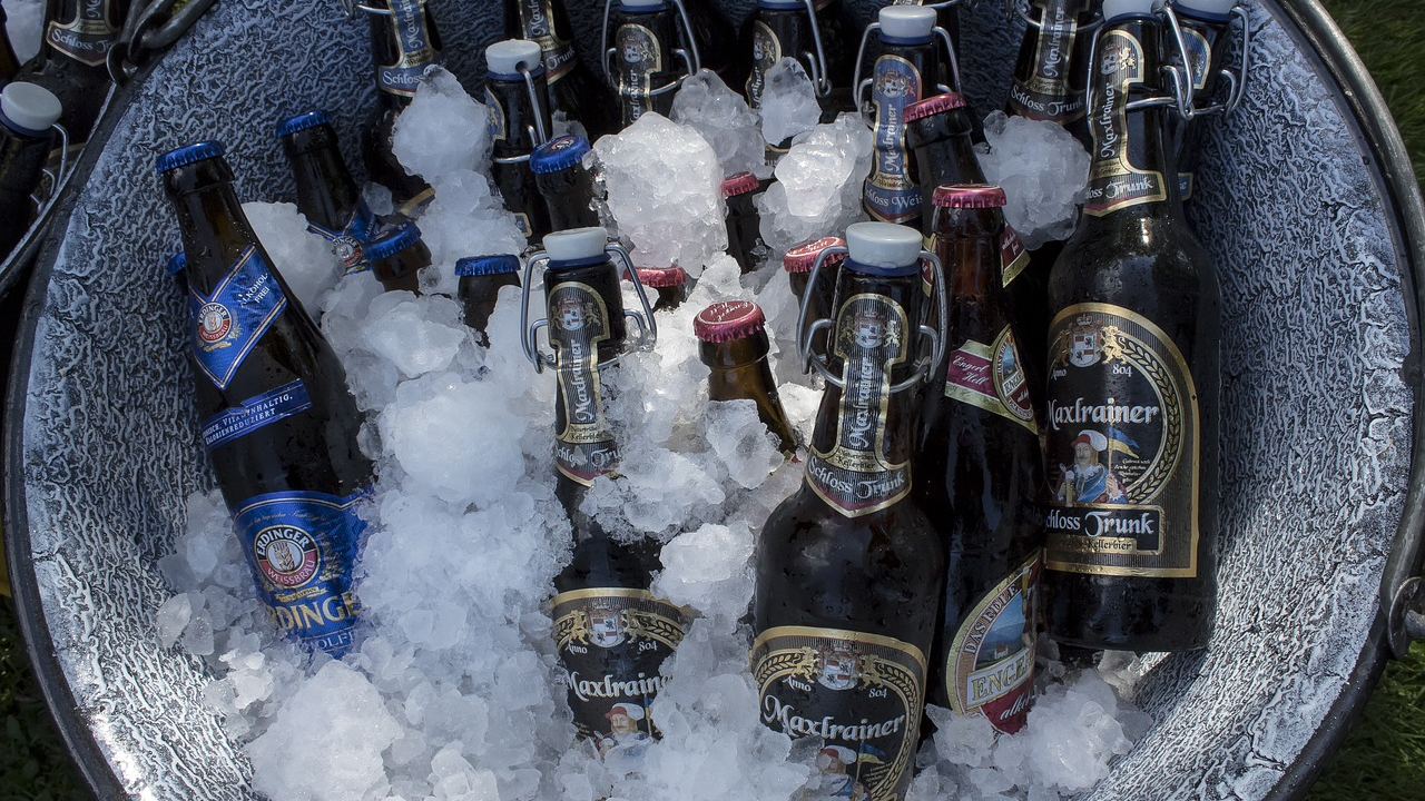 Uz ova tri trika naučite brzinski ohladiti bocu ili limenku piva