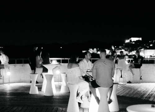 Fotografija 6 - Otvorena je sezona evenata na Roof Baru: U posebnoj atmosferi možete uživati svaki vikend!