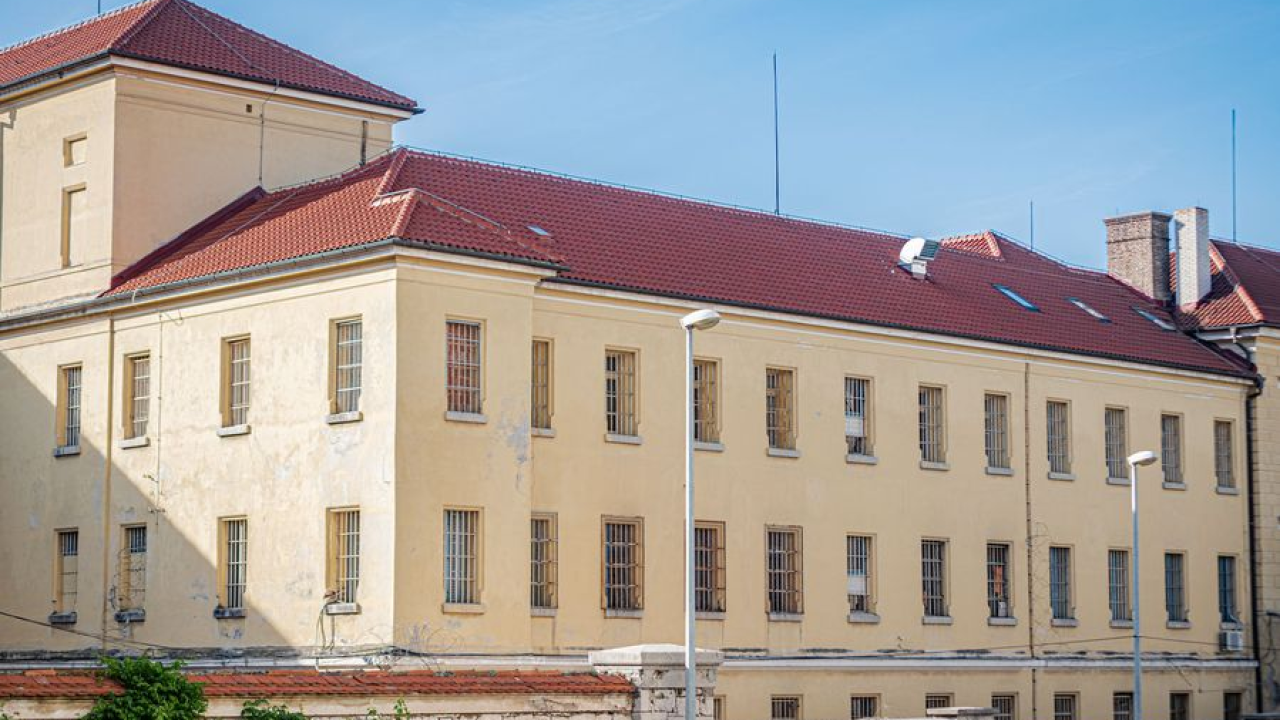 Muškarac prijetio smrću vlastitoj sestri i nećakinji, šibenski DORH zabranio mu da im se približi