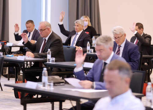 Fotografija 5 - Župan Jelić i Sanja Slavica Matešić na sjednici Zajednice županija: Tema gospodarenje otpadom