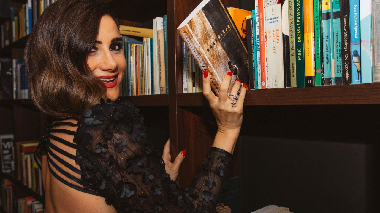 Sinoć promovirana nova knjiga šibensko-zagrebačke spisateljice i komičarke Marijane Perinić