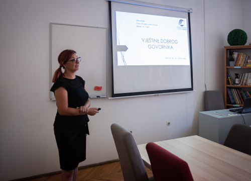 Fotografija 10 - Ukupno 36 polaznika POU Šibenik uspješno obranilo završne radove: 'Najbitnije je uložiti u svoje obrazovanje'