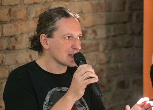 Mate Škugor objavio autobiografiju: Na 350 stranica piše o odrastanju u Šibeniku i stasanju u Zagrebu