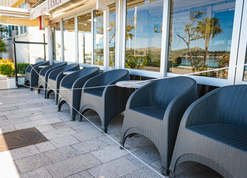 Grčka zabranila necijepljenima ulaz u zatvoreni dio restorana i kafića