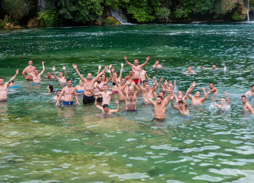 Fotografija 7 - Kupanje Lozovčana na Skradinskom buku: 'Tu je bilo smijeha, ljubavi pa i začeća, molimo ministra da nam to opet dozvoli'