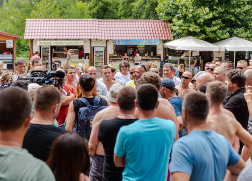 Fotografija 12 - Kupanje Lozovčana na Skradinskom buku: 'Tu je bilo smijeha, ljubavi pa i začeća, molimo ministra da nam to opet dozvoli'