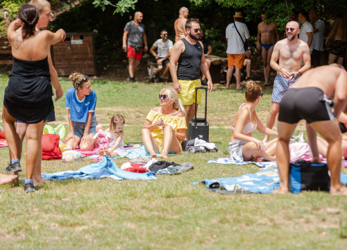 Fotografija 14 - Kupanje Lozovčana na Skradinskom buku: 'Tu je bilo smijeha, ljubavi pa i začeća, molimo ministra da nam to opet dozvoli'