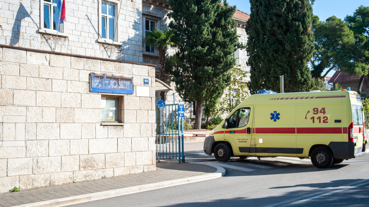 U Hrvatskoj prošli tjedan 579 ljudi završilo u bolnici zbog korone, 94% ih nije bilo cijepljeno