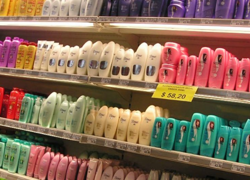 Dermatolozi tvrde da je kupovanje ovih osam proizvoda čisto bacanje novca