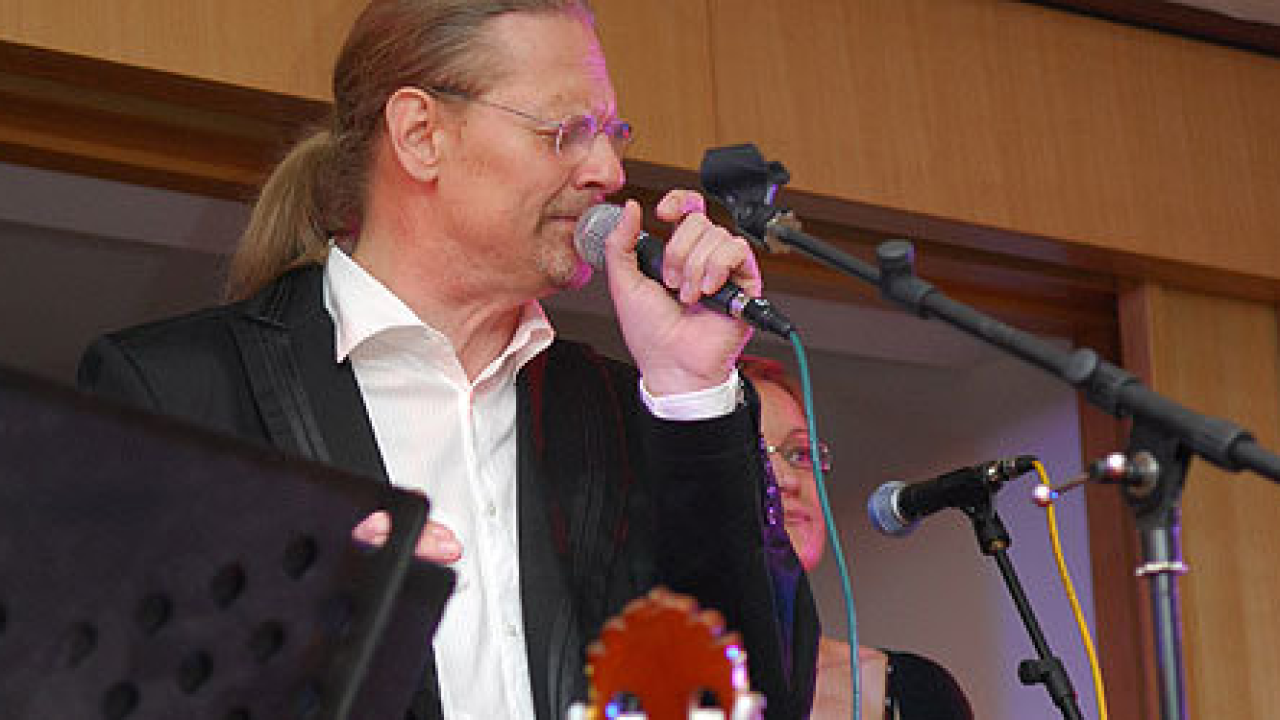 Uživajte večeras na koncertu Tedija Spalata u Bilicama!