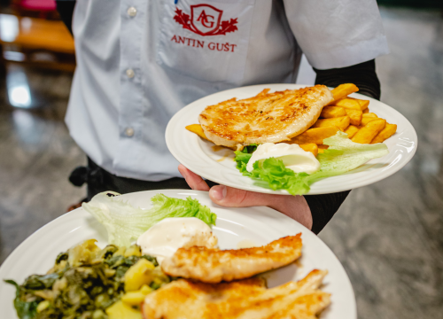 Fotografija 21 - U Antinom Guštu omastite brk slasnim jelima ispod peke ili s ražnja!