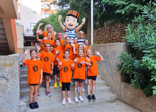 Fotografija 22 - Ivana Guberina s mladom ekipom snima film o Draženu: Danas su pregledali školske ocjene šibenskog virtuoza