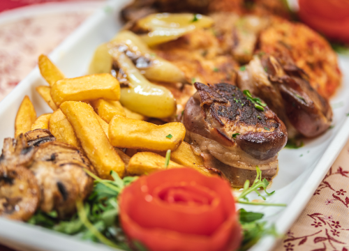 Fotografija 24 - U Antinom Guštu omastite brk slasnim jelima ispod peke ili s ražnja!