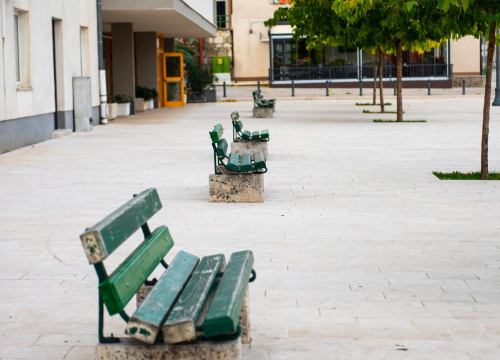 Sve nas je manje: Lani je broj umrlih porastao za 10 posto, a broj rođenih pao za skoro jedan posto