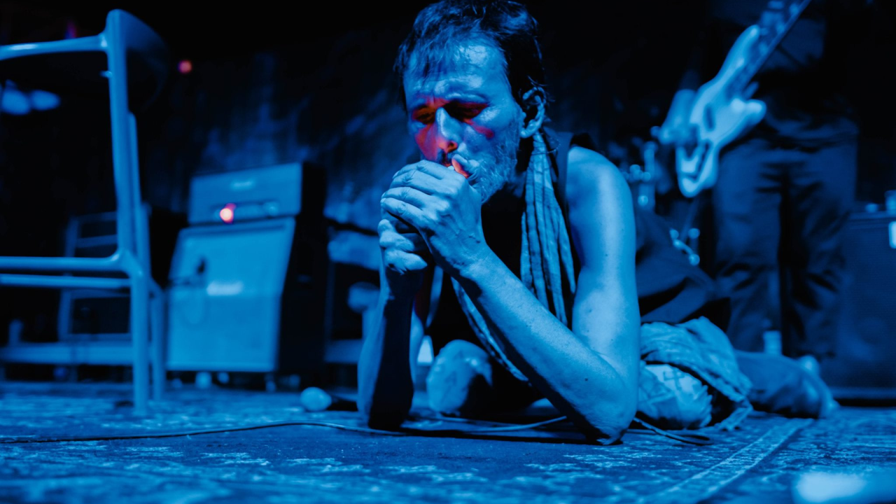 'Whiskey, pisanje, seks i filmovi': Bare kaže da je tako kratio dane 'u koroni'