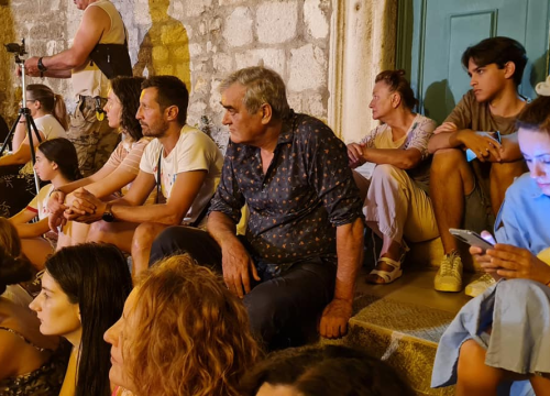 Fotografija 8 - Na skalinama kod Muzeja slušao se Arsen: Gradski komorni orkestar svirao mu je za rođendan