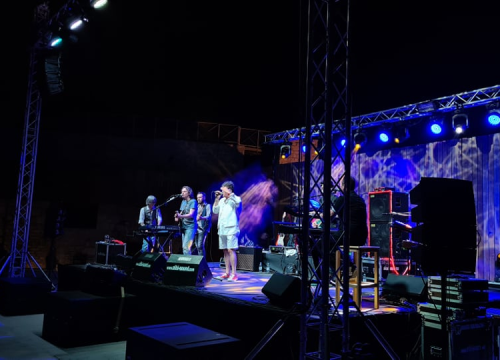 Fotografija 4 - Crvena jabuka nizala hitove pred oduševljenom šibenskom publikom