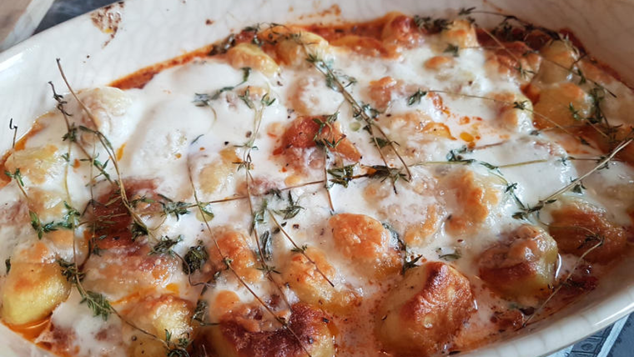 Iz jedne tave: Zapečene njoke sa sirom koje se tope u ustima