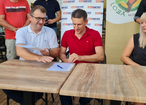 Fotografija 6 - Vjenčanje Mosta i Loze u hotelu Jadran: 'Ovaj čin spajanja je produljenje svih naših odnosa'