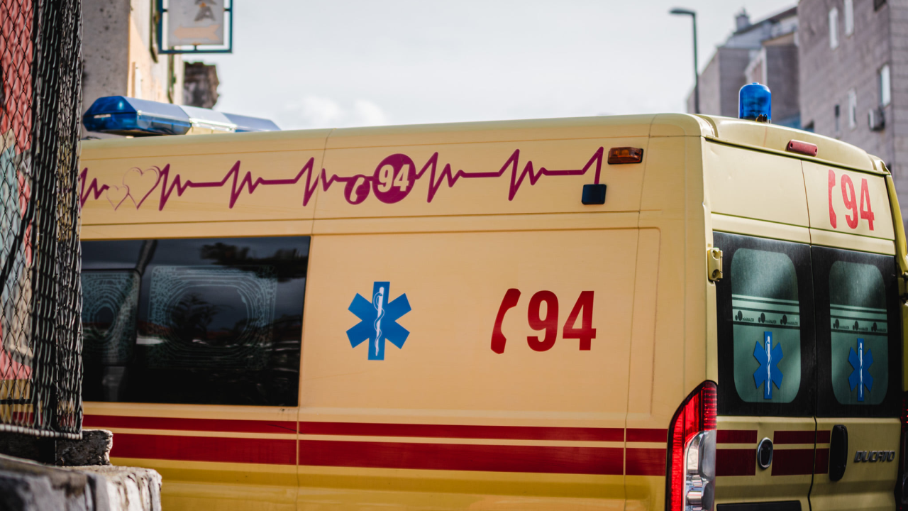 Dvije osobe ozlijeđene u prometnoj nesreći na Šubićevcu: Sudjelovali motor i pješak