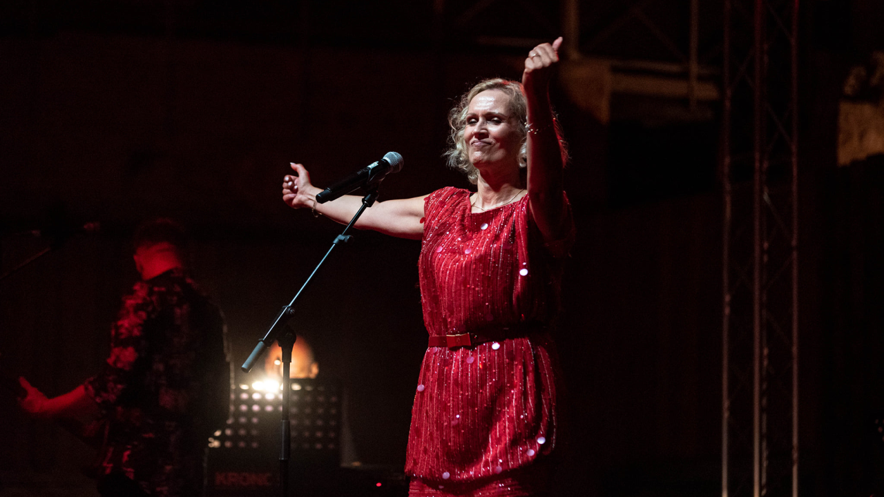 Vanna nizala hitove, tribine pjevale iz sveg glasa