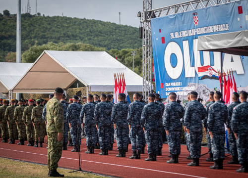 Fotografija 31 - Obilježavanje 26. obljetnice VRO Oluja: Pogledajte kako je jutros bilo u Kninu