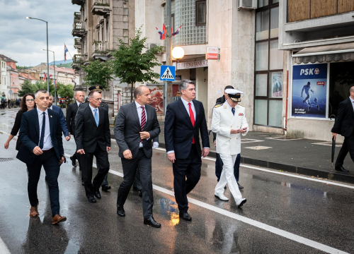 Fotografija 32 - Obilježavanje 26. obljetnice VRO Oluja: Pogledajte kako je jutros bilo u Kninu