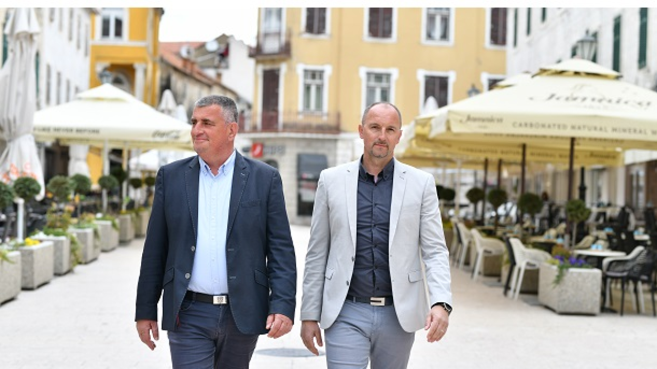 Ne prihvaćaju NE kao odgovor: Sinjska vlast traži od Stožera produljenje radnog vremena kafića u vrijeme Alke