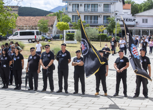 Policija nakon tjedan dana prijavila Skeju zbog uzvika 'Za dom spremni' u Kninu