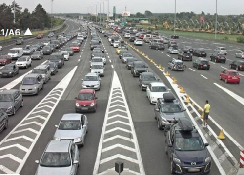 Vjetar stvara probleme u prometu na obali