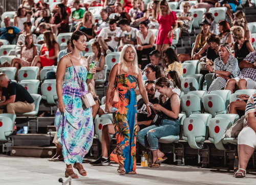 Fotografija 7 - Massimo na Mihovilu kao Mišo, publika je uglas pjevala s rukama u zraku!