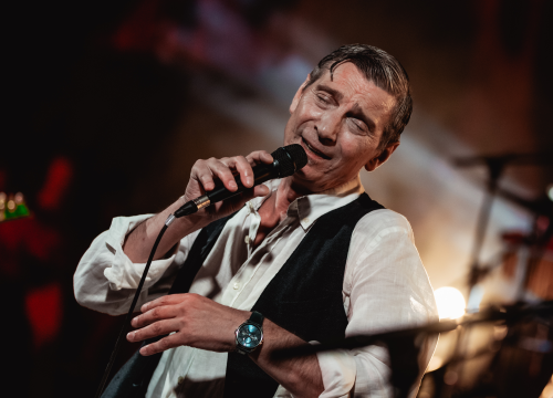 Fotografija 31 - Massimo na Mihovilu kao Mišo, publika je uglas pjevala s rukama u zraku!