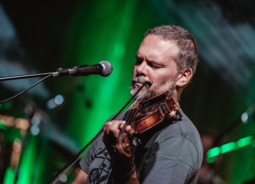 Fotografija 34 - Massimo na Mihovilu kao Mišo, publika je uglas pjevala s rukama u zraku!