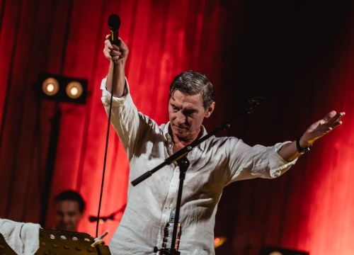 Fotografija 37 - Massimo na Mihovilu kao Mišo, publika je uglas pjevala s rukama u zraku!